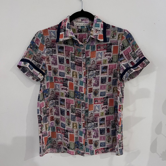 NWOT Alice + Olivia Oswald Printed Silk Shirt XS - Picture 5 of 15